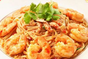 Braised Prawns, Crab Meat & E-Fu Noodles In Oyster Sauce