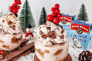 Showstopper Tiramisu Trifle For Christmas
